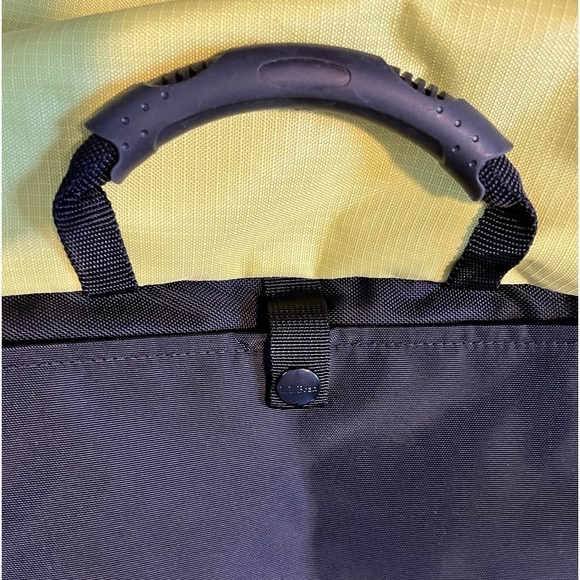 NWOT L.L. Bean messenger bag. Yellow & black. Cushioned strap. Many compartments - Picture 9 of 15